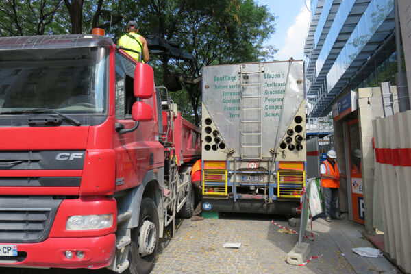 TERREOLE-chargement-de-ExpressBlower-par-camion-grue